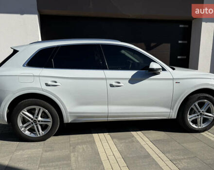 Білий Ауді Ку 5, об'ємом двигуна 1.98 л та пробігом 20 тис. км за 56900 $, фото 7 на Automoto.ua