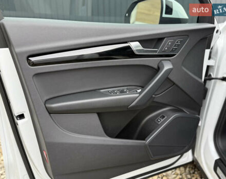 Белый Ауди Ку 5, объемом двигателя 1.98 л и пробегом 17 тыс. км за 37900 $, фото 40 на Automoto.ua