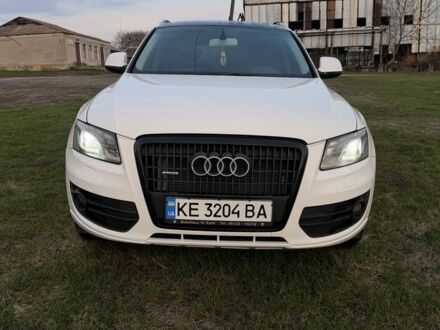 Білий Ауді Ку 5, об'ємом двигуна 2 л та пробігом 300 тис. км за 16000 $, фото 1 на Automoto.ua