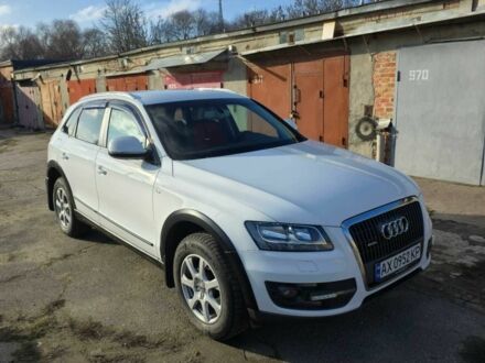 Белый Ауди Ку 5, объемом двигателя 2 л и пробегом 212 тыс. км за 16000 $, фото 1 на Automoto.ua