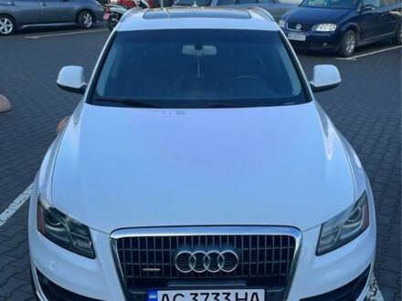 Белый Ауди Ку 5, объемом двигателя 2 л и пробегом 240 тыс. км за 12000 $, фото 1 на Automoto.ua