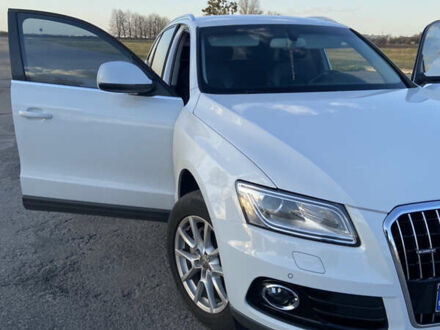 Белый Ауди Ку 5, объемом двигателя 2 л и пробегом 125 тыс. км за 17000 $, фото 1 на Automoto.ua