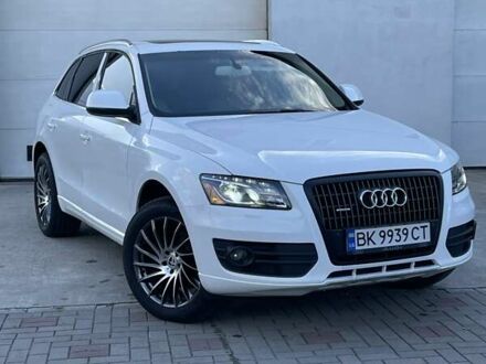 Ауди Ку 5 2012 в Сарнах на Automoto.ua Белый Ауди Ку 5, объемом двигателя 2 л и пробегом 283 тыс. км за 15900 $, фото 1 на Automoto.ua