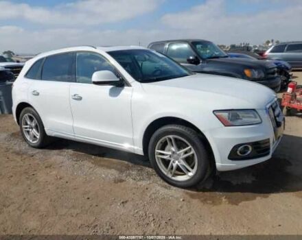 Белый Ауди Ку 5, объемом двигателя 2 л и пробегом 76 тыс. км за 4000 $, фото 1 на Automoto.ua