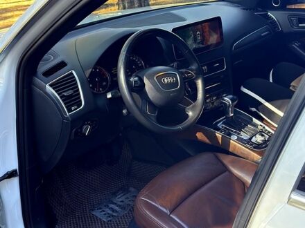 Білий Ауді Ку 5, об'ємом двигуна 2 л та пробігом 172 тис. км за 19950 $, фото 1 на Automoto.ua