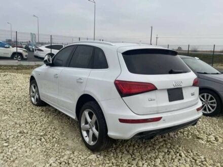 Белый Ауди Ку 5, объемом двигателя 2 л и пробегом 196 тыс. км за 12400 $, фото 1 на Automoto.ua