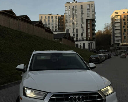 Білий Ауді Ку 5, об'ємом двигуна 1.98 л та пробігом 260 тис. км за 19000 $, фото 1 на Automoto.ua