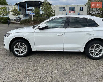 Білий Ауді Ку 5, об'ємом двигуна 1.98 л та пробігом 137 тис. км за 20300 $, фото 1 на Automoto.ua