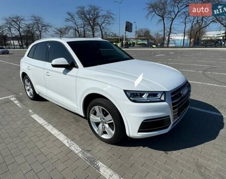 Белый Ауди Ку 5, объемом двигателя 1.98 л и пробегом 111 тыс. км за 25400 $, фото 1 на Automoto.ua