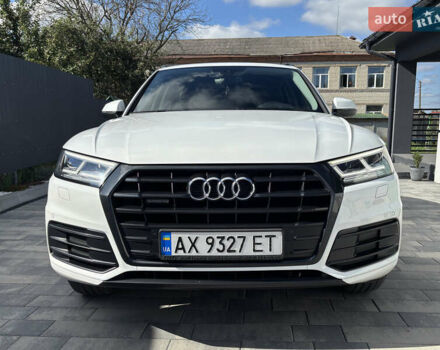 Белый Ауди Ку 5, объемом двигателя 1.97 л и пробегом 114 тыс. км за 33000 $, фото 1 на Automoto.ua