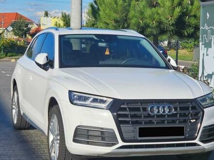 Ауди Ку 5 2017 в Киеве на Automoto.ua Белый Ауди Ку 5, объемом двигателя 1.98 л и пробегом 66 тыс. км за 26000 $, фото 1 на Automoto.ua