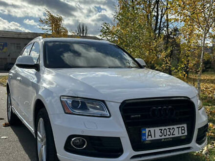 Ауді Ку 5 2017 у Києві на Automoto.ua Білий Ауді Ку 5, об'ємом двигуна 1.98 л та пробігом 165 тис. км за 17500 $, фото 1 на Automoto.ua