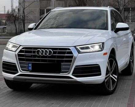 Белый Ауди Ку 5, объемом двигателя 2 л и пробегом 77 тыс. км за 16000 $, фото 1 на Automoto.ua