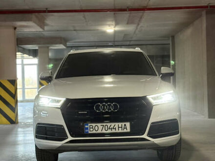 Белый Ауди Ку 5, объемом двигателя 2 л и пробегом 168 тыс. км за 26990 $, фото 1 на Automoto.ua