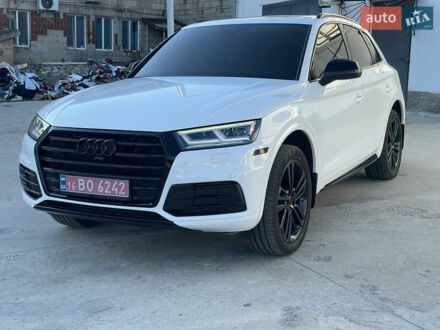 Белый Ауди Ку 5, объемом двигателя 2 л и пробегом 139 тыс. км за 28500 $, фото 1 на Automoto.ua