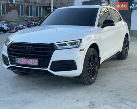 Білий Ауді Ку 5, об'ємом двигуна 2 л та пробігом 139 тис. км за 28500 $, фото 1 на Automoto.ua