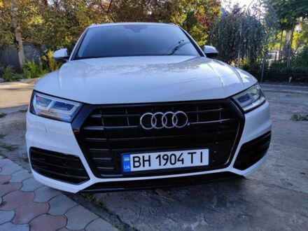 Ауди Ку 5 2018 в Львове на Automoto.ua Белый Ауди Ку 5, объемом двигателя 2 л и пробегом 130 тыс. км за 520 $, фото 1 на Automoto.ua