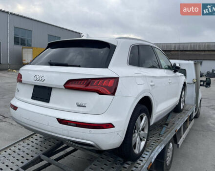 Белый Ауди Ку 5, объемом двигателя 2 л и пробегом 240 тыс. км за 15700 $, фото 1 на Automoto.ua