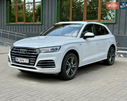 Білий Ауді Ку 5, об'ємом двигуна 2 л та пробігом 56 тис. км за 34500 $, фото 1 на Automoto.ua