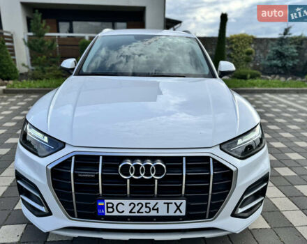 Білий Ауді Ку 5, об'ємом двигуна 2 л та пробігом 130 тис. км за 26999 $, фото 1 на Automoto.ua