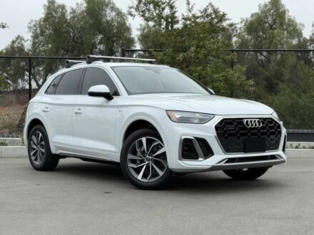 Ауді Ку 5 2023 у Рівному на Automoto.ua Білий Ауді Ку 5, об'ємом двигуна 2 л та пробігом 17 тис. км за 28900 $, фото 1 на Automoto.ua