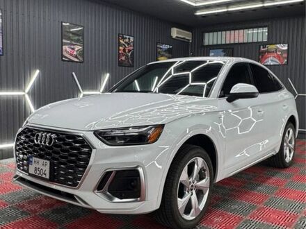 Белый Ауди Ку 5, объемом двигателя 2 л и пробегом 4 тыс. км за 46162 $, фото 1 на Automoto.ua