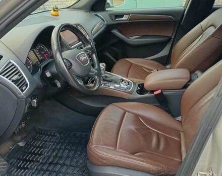 Бежевий Ауді Ку 5, об'ємом двигуна 1.98 л та пробігом 272 тис. км за 15200 $, фото 8 на Automoto.ua