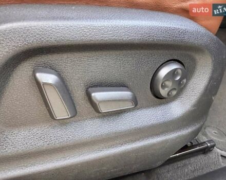 Черный Ауди Ку 5, объемом двигателя 3.2 л и пробегом 154 тыс. км за 12700 $, фото 45 на Automoto.ua