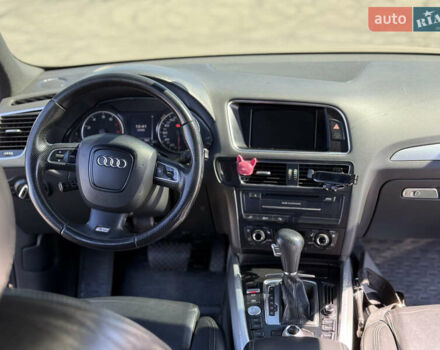 Черный Ауди Ку 5, объемом двигателя 1.98 л и пробегом 295 тыс. км за 9350 $, фото 11 на Automoto.ua