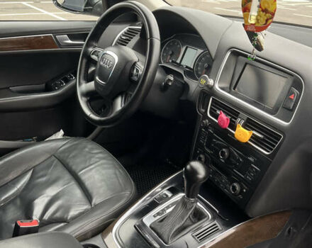 Черный Ауди Ку 5, объемом двигателя 1.98 л и пробегом 260 тыс. км за 12600 $, фото 16 на Automoto.ua