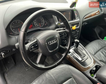 Черный Ауди Ку 5, объемом двигателя 1.98 л и пробегом 260 тыс. км за 12600 $, фото 9 на Automoto.ua