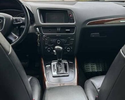 Черный Ауди Ку 5, объемом двигателя 1.98 л и пробегом 215 тыс. км за 11300 $, фото 11 на Automoto.ua