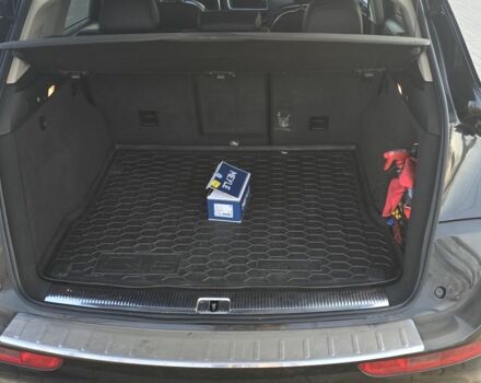 Черный Ауди Ку 5, объемом двигателя 3.2 л и пробегом 270 тыс. км за 12500 $, фото 7 на Automoto.ua