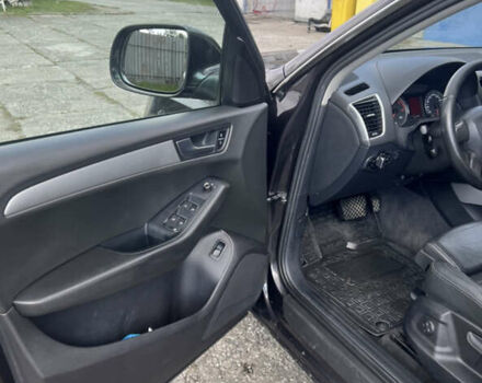 Черный Ауди Ку 5, объемом двигателя 1.97 л и пробегом 336 тыс. км за 15800 $, фото 11 на Automoto.ua