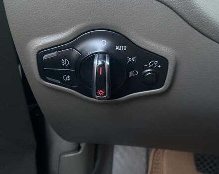 Черный Ауди Ку 5, объемом двигателя 1.98 л и пробегом 334 тыс. км за 11500 $, фото 10 на Automoto.ua