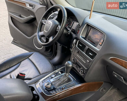 Чорний Ауді Ку 5, об'ємом двигуна 1.98 л та пробігом 300 тис. км за 12000 $, фото 32 на Automoto.ua