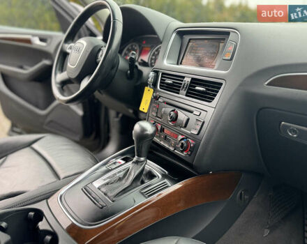 Черный Ауди Ку 5, объемом двигателя 2 л и пробегом 191 тыс. км за 12950 $, фото 28 на Automoto.ua