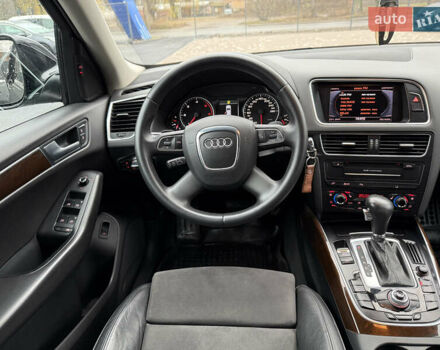 Чорний Ауді Ку 5, об'ємом двигуна 2 л та пробігом 269 тис. км за 17699 $, фото 9 на Automoto.ua