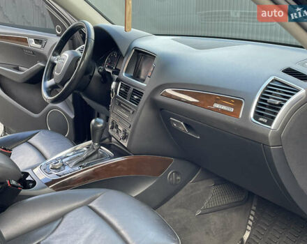 Чорний Ауді Ку 5, об'ємом двигуна 1.98 л та пробігом 300 тис. км за 12000 $, фото 29 на Automoto.ua