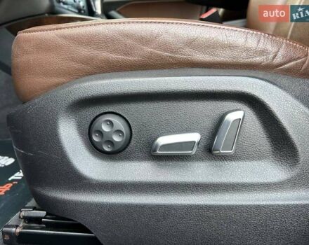 Черный Ауди Ку 5, объемом двигателя 3 л и пробегом 160 тыс. км за 16700 $, фото 16 на Automoto.ua