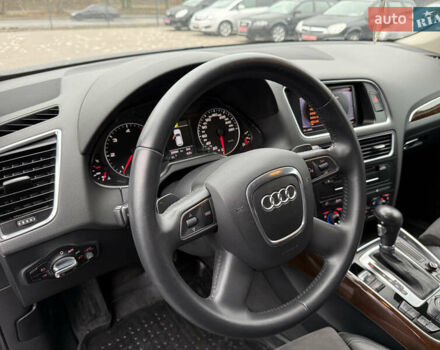 Чорний Ауді Ку 5, об'ємом двигуна 2 л та пробігом 269 тис. км за 17699 $, фото 10 на Automoto.ua