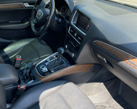 Чорний Ауді Ку 5, об'ємом двигуна 2 л та пробігом 191 тис. км за 12800 $, фото 12 на Automoto.ua