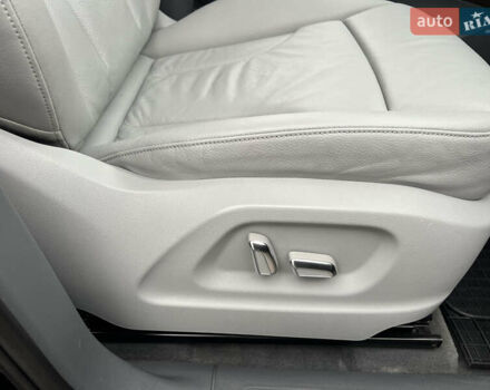 Черный Ауди Ку 5, объемом двигателя 2 л и пробегом 238 тыс. км за 15200 $, фото 26 на Automoto.ua