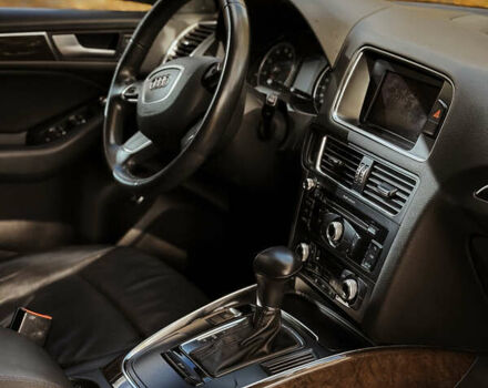 Чорний Ауді Ку 5, об'ємом двигуна 2 л та пробігом 201 тис. км за 14000 $, фото 10 на Automoto.ua