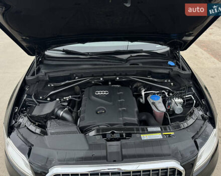 Чорний Ауді Ку 5, об'ємом двигуна 2 л та пробігом 160 тис. км за 15000 $, фото 57 на Automoto.ua