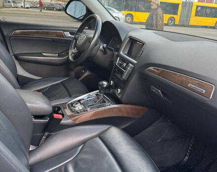 Черный Ауди Ку 5, объемом двигателя 1.98 л и пробегом 135 тыс. км за 10000 $, фото 9 на Automoto.ua