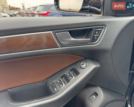 Чорний Ауді Ку 5, об'ємом двигуна 2 л та пробігом 111 тис. км за 16200 $, фото 57 на Automoto.ua