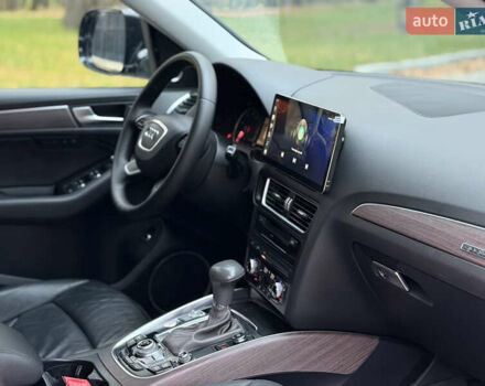 Черный Ауди Ку 5, объемом двигателя 2 л и пробегом 237 тыс. км за 16000 $, фото 17 на Automoto.ua