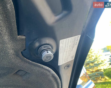 Чорний Ауді Ку 5, об'ємом двигуна 2 л та пробігом 162 тис. км за 14500 $, фото 37 на Automoto.ua