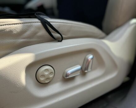 Черный Ауди Ку 5, объемом двигателя 2 л и пробегом 169 тыс. км за 16000 $, фото 8 на Automoto.ua